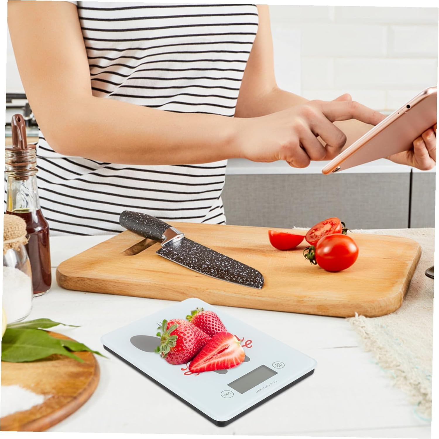 High Precision Digital Kitchen Scale with Water-Resistant Surface Portable Electronic Food Scale for Cooking Baking Weight Loss Tracking Accurate Gram Measurement