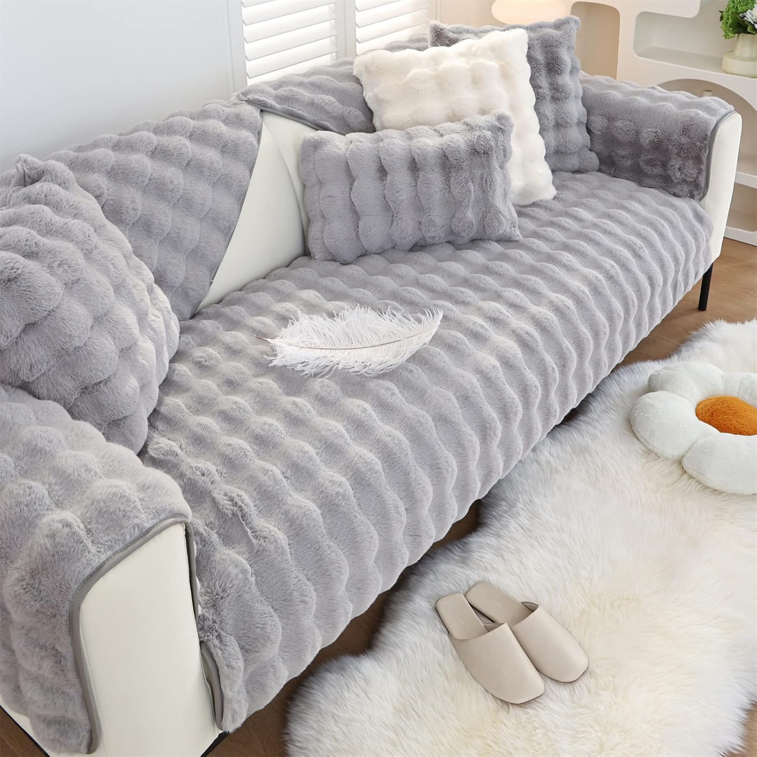 Thick Plush Sofa Cover Sofa Slipcover Corner 3/2/1/4 Seater Universal Quilted Couch Cover Anti-Slip L Shape Super Soft Velvet Protector Sofa Cushion for Living Room (Grey,45x45cm P+Core)