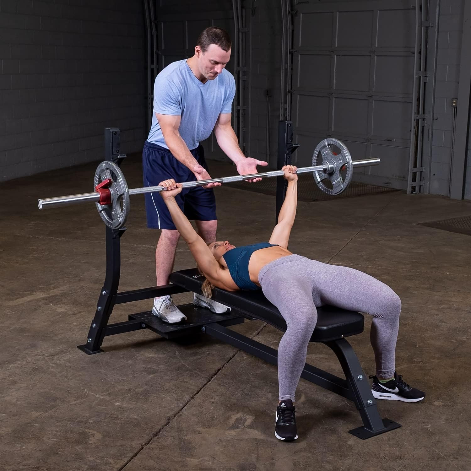 Pro Clubline (SODB250) Decline Bench by Body-Solid - Commercial-Grade Steel Frame, Double-Stitched Upholstery, Perfect -18° Angle for Lower Pecs & Triceps - 1000 lbs Weight Capacity