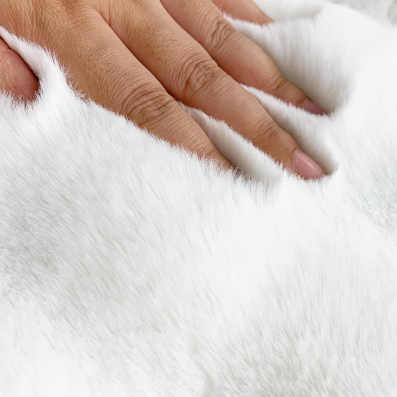 ABREEZE Faux Rabbit Fur Rug 4FT, White Fluffy Soft Area Rug Round Fuzzy Carpet for Living Room, Bedroom, Machine Washable Shaggy Nursery Rug