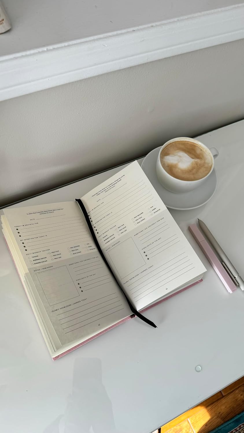 ALHAMDULILLAH JOURNAL: Daily Gratitude, Inspiring Quotes, Habit Tracker & Monthly Reflections - Wellness Gift for Muslim Men & Women, Great for Ramadan & Eid