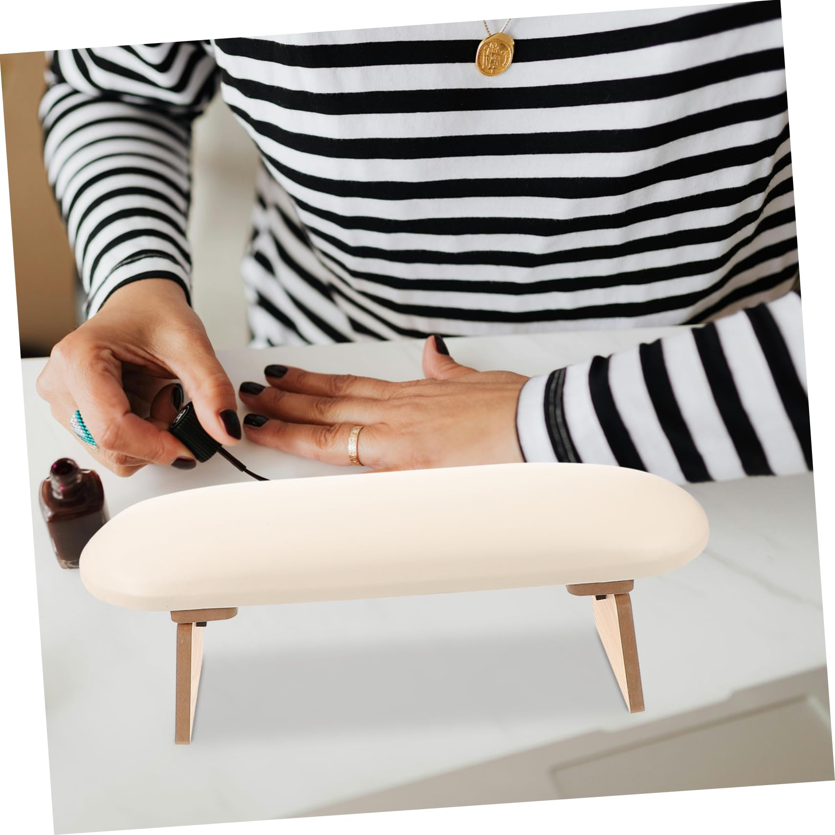 Cuscino Pieghevole per Manicure in Legno Pu e Spugna | Regolabile in Altezza, Superficie Liscia, Leggero e Portatile, per Esercizi DIY e Formazione Unghie