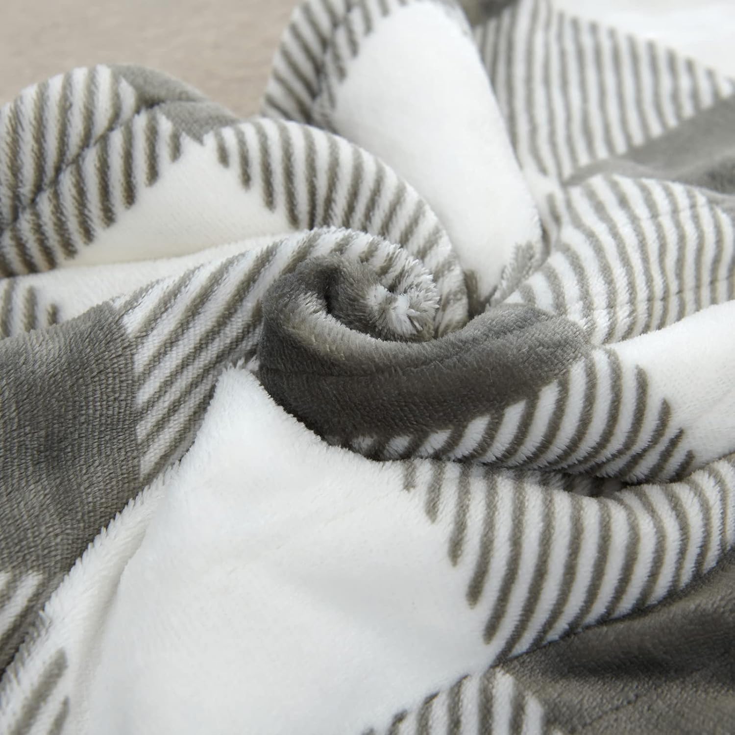 Electric Heated Blanket Throw 50" x 60" Full Body Size Fast Heating Blanket, 100% Polyester Flannel, 4 Heating Levels 4 Hours Auto-Off, ETL Certified Machine Washable (Grey White Plaid)