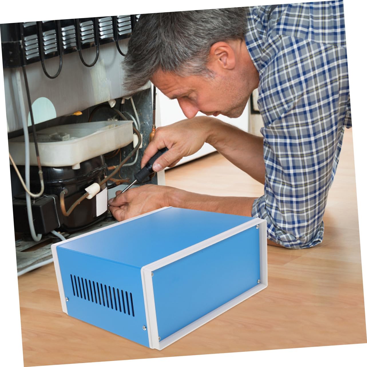 Caja Metálica Fácil de Instalar Adecuado para Estaciones de Metro Tornillos para Proyecto Eléctrico y Dispositivos de Medición