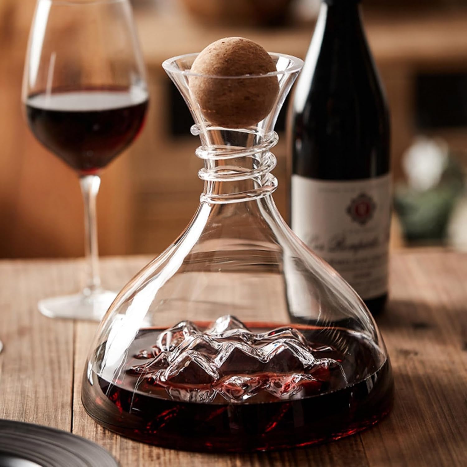 1800 ml Rotwein-Dekanter, eisbergförmiger Dekanter mit Kork-Kugelverschluss, Weinbelüfter aus Kristallglas, Schnell-Dekanter für den Haushalt Belüfter