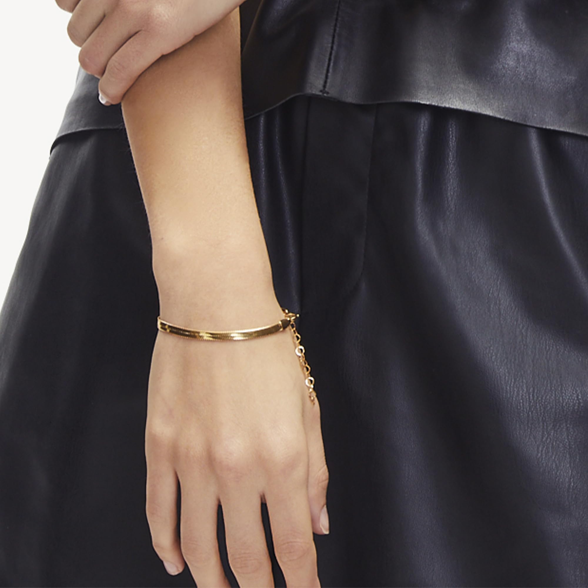 LIEBESKIND BERLIN Damen Sleekchain Armband– Edelstahl Armkette in verschiedenen Farben und Längen, größenverstellbar – zeitlos, modern und vielseitig kombinierbares Schmuckstück