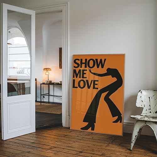 Miniatura 2 de VUVUKU Póster retro de la silueta de la tipografía de los años 70 de Show Me Love