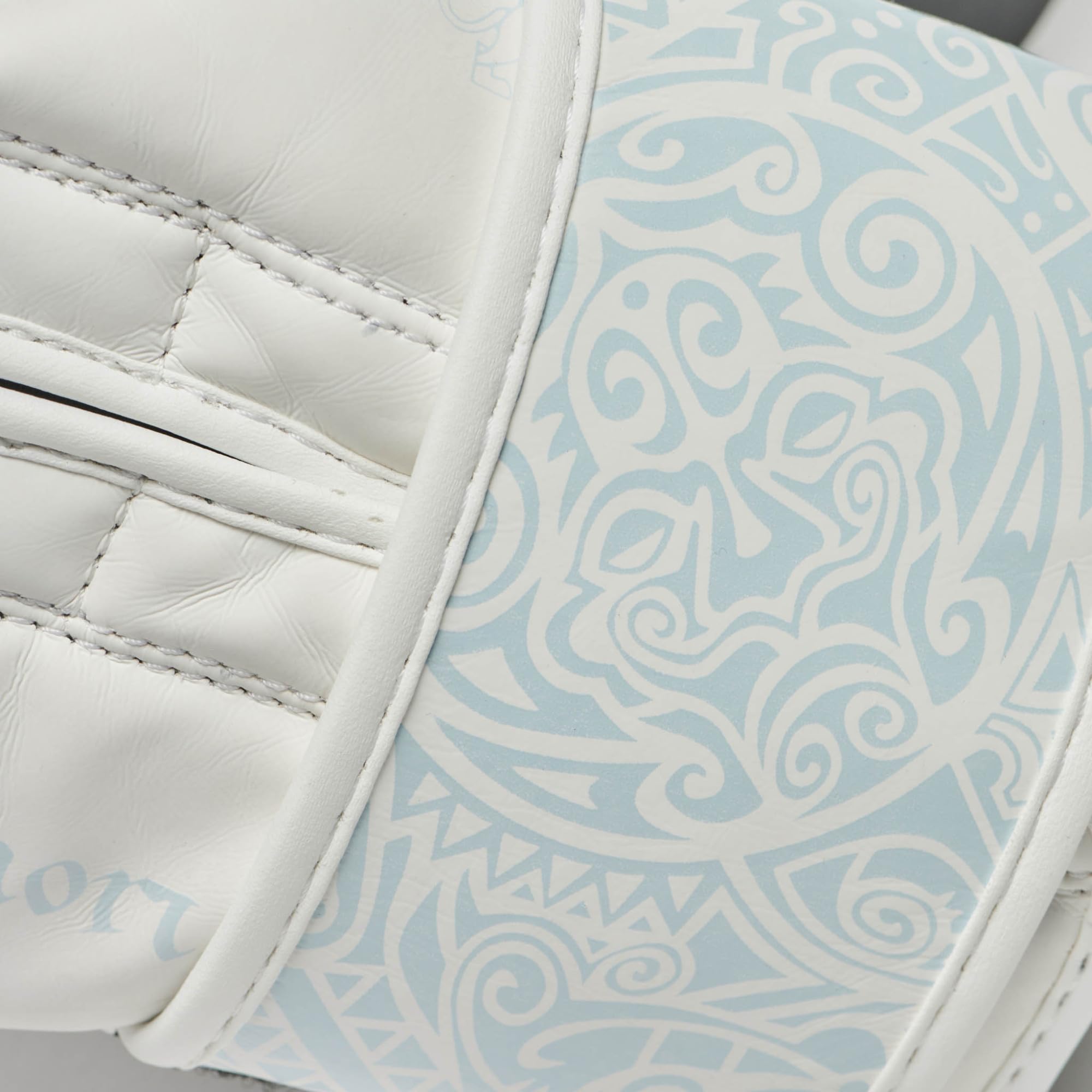 LEONE 1947 Gants de Boxe Maoris, blancs/10 oz - GN070