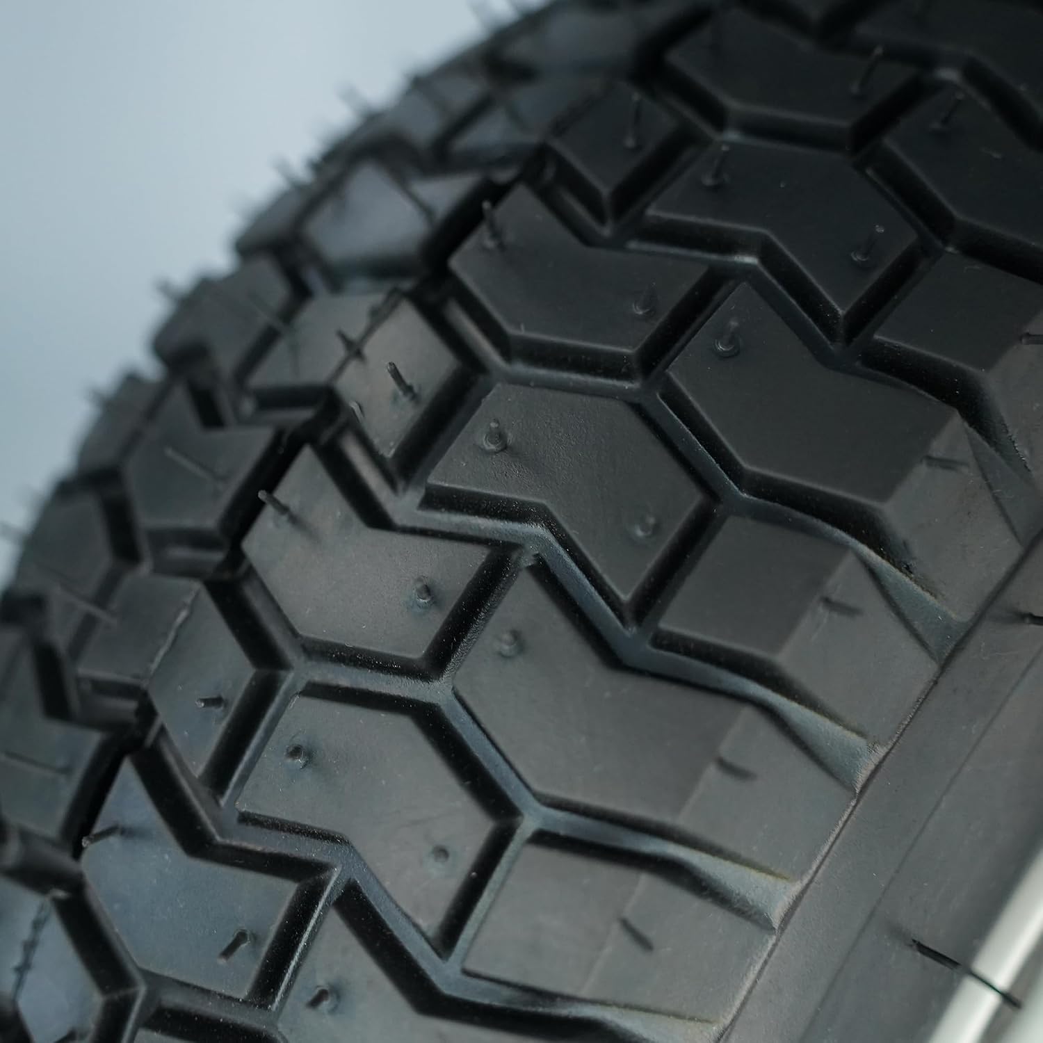 16x6.50-8 Lawn Mower Tires with 1" Bore Rim, 3" Center Hub 16x6.50-8 Tubeless Tire and Wheel Assemblies Turf Tread for Riding Lawnmower Garden Tractor, 4PR, 415 lbs Capacity