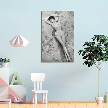 Hot Girl Poster Bikini Babe Lying on The Beach Poster Decorative Painting Canvas Wall & Art Picture Print Modern Family Bedroom Decor 20x30inch(50x75cm)
