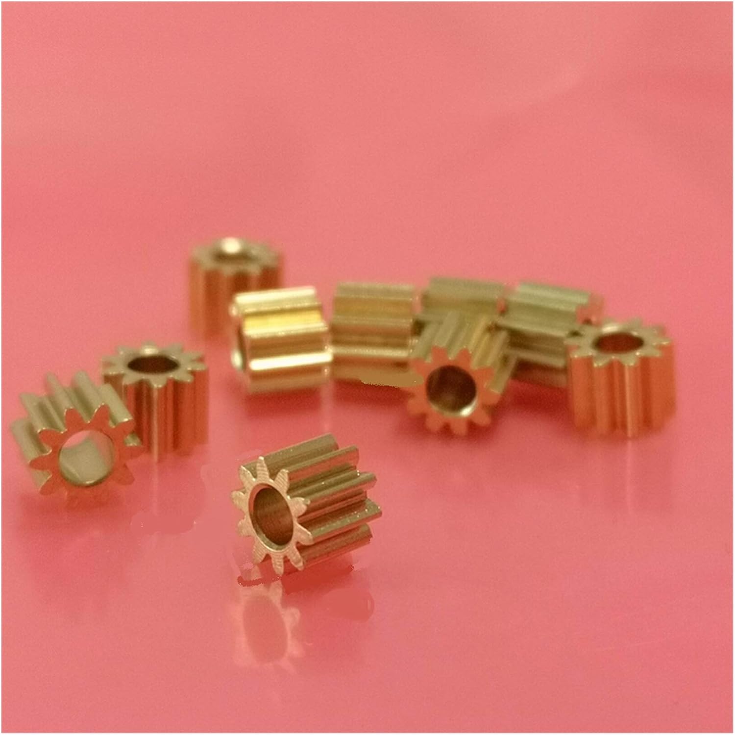 VIGANI Motor Brass Pinion Gear,Tooth Gear, 10PCS 0.5M 10T 3MM Hole Copper Gears Accessories 3mm Close-Fitting Brass Pinions G-S (Hole Diameter : 3mm, Number of Teeth : 10 Teeth)