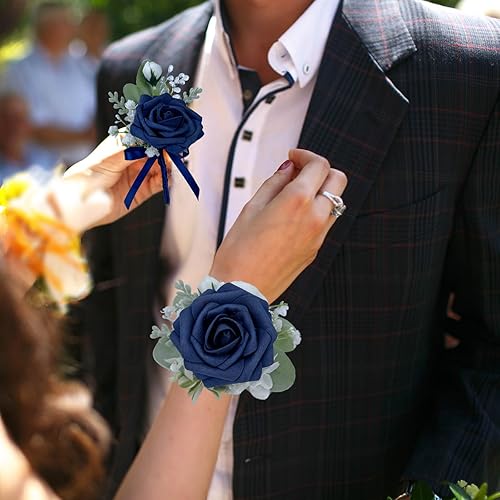 Miniatura 4 de CherishedMoments Juego de ramillete y boutonniere, rosa azul oscuro, hecho a mano, ramillete de muñeca y boutonniere de novio para boda junto al