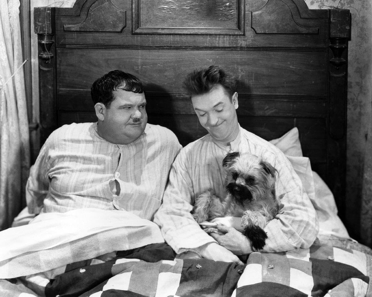 Black And White Laughing Gravy (1931) Laurel & Hardy, Stan Laurel, Oliver Hardy 10X8 Photo