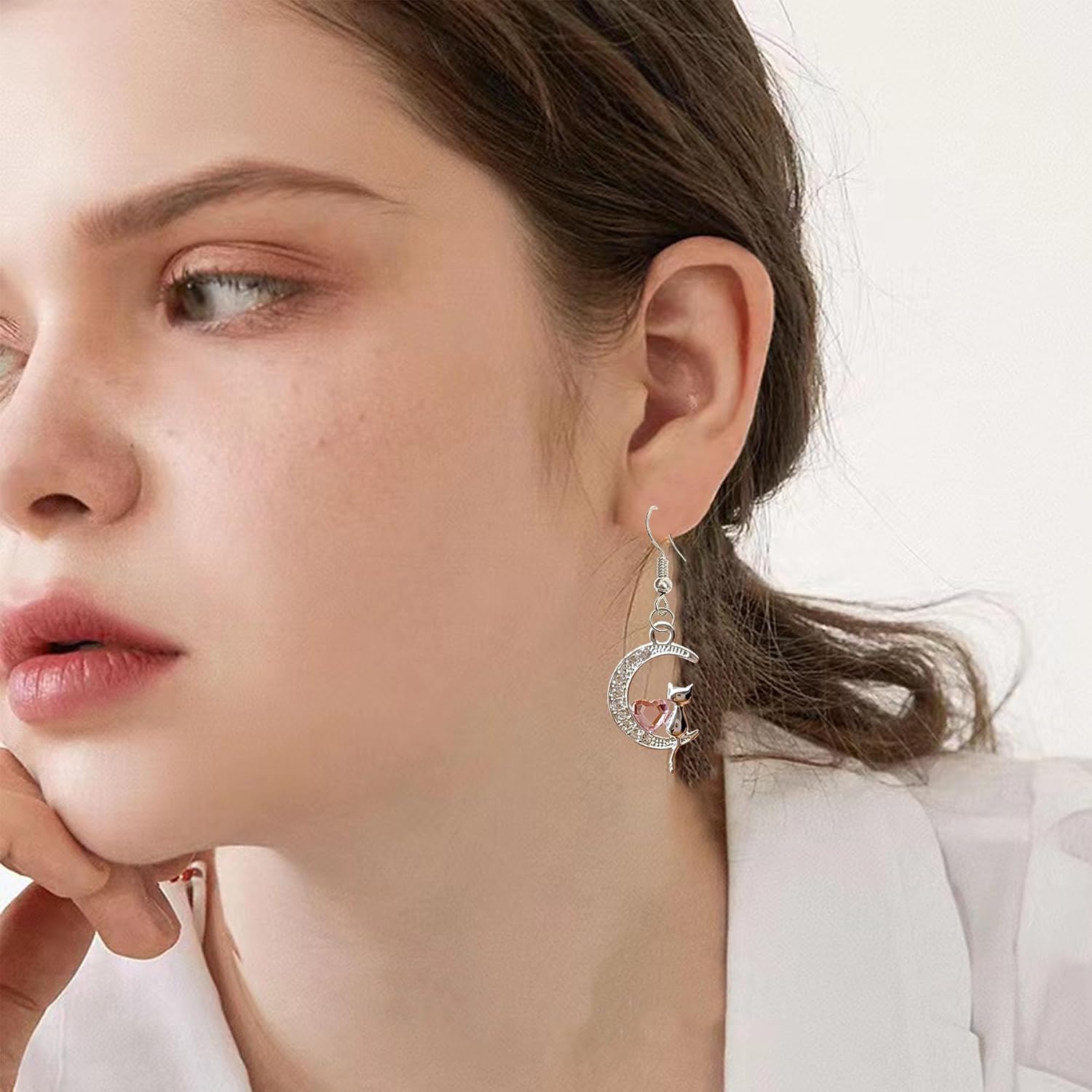 Rhinestone Moon Cat Heart Earrings for Women Sparkling Crystal Cute Cartoon Animal Celestial Earrings for Everyday Wear