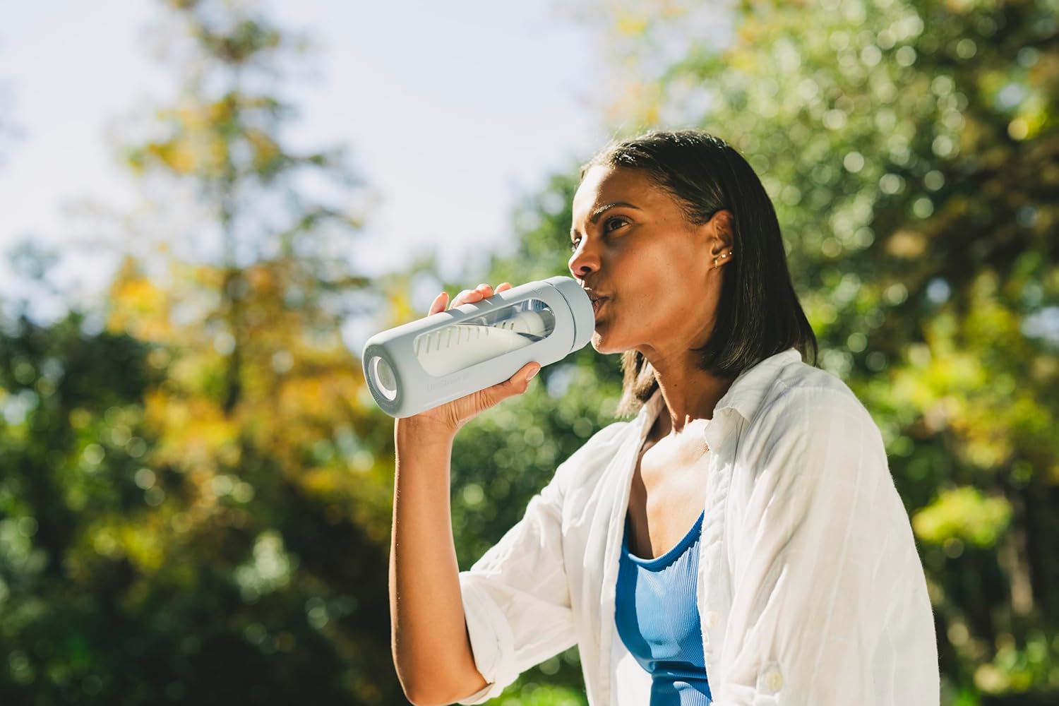 LifeStraw Go Series – Glass Water Filter Bottle Made from Hand-Blown Glass with Silicone Sleeve for Hydration at Home or on-the-go, Aegean Sea, 20oz