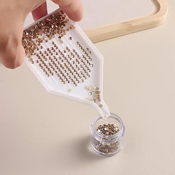 SUTOKAKA 6Pcs Rhinestone Diamond Painting Trays Jewelry Bead Picker Plate | Plastic Gems Sorting Trays for DIY Coaster Art Crafts Nail Dotting Tools