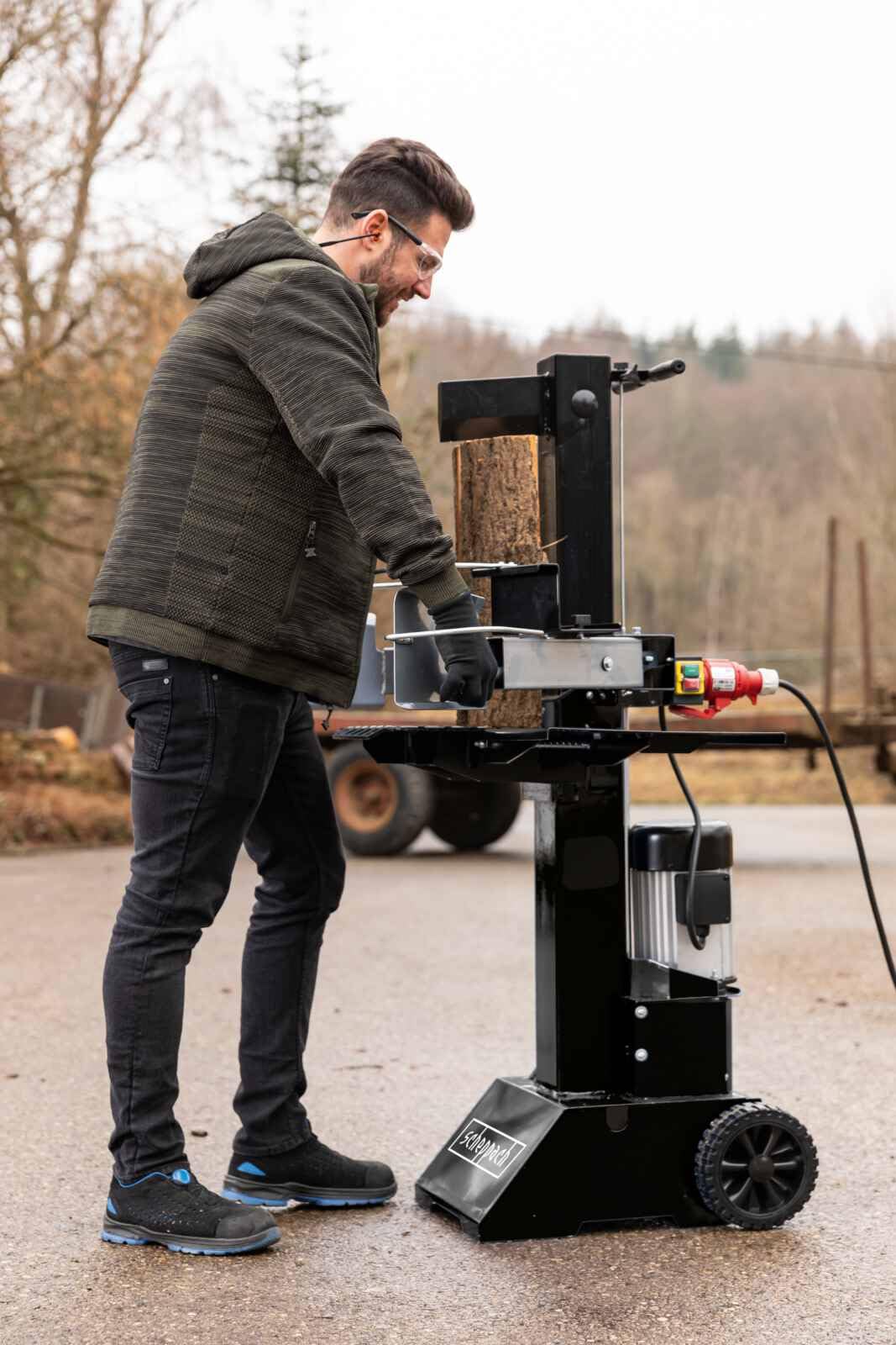 Scheppach Holzspalter LOGS8-BE Black | Leistung 8 t | 3000 W (230~) / 50 Hz | Vario Spalt System, Spalthub 550 mm | Holzlänge min. - max. 100-550 mm