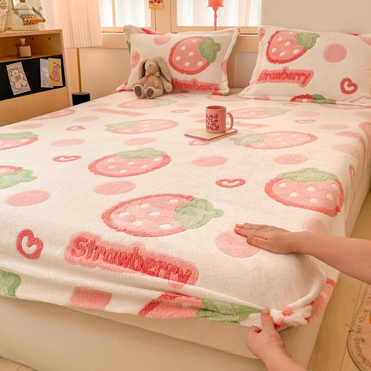 MorroMorn Fleece Queen Fitted Sheet Only, Super Soft Plush Bottom Sheet with 20" Deep Pocket, Pink Kawaii Cute for Girls Kids Teen Fall Winter Spring, No Pillowcases (Cream Cake, Queen)