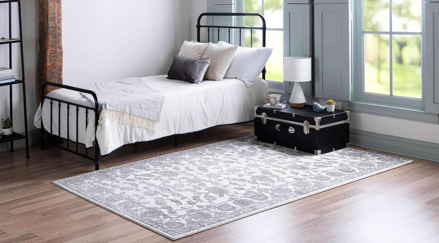 Unique Loom Boston Collection Area Rug - Floral (2' x 3' 1" Rectangle, white Gray/ Ivory)