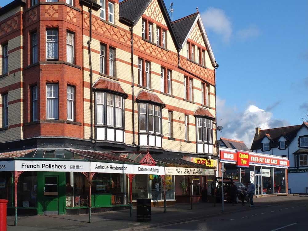 Abergele Road,Colwyn Bay Art Print on Canvas (28x20 inches , unframed) Posters