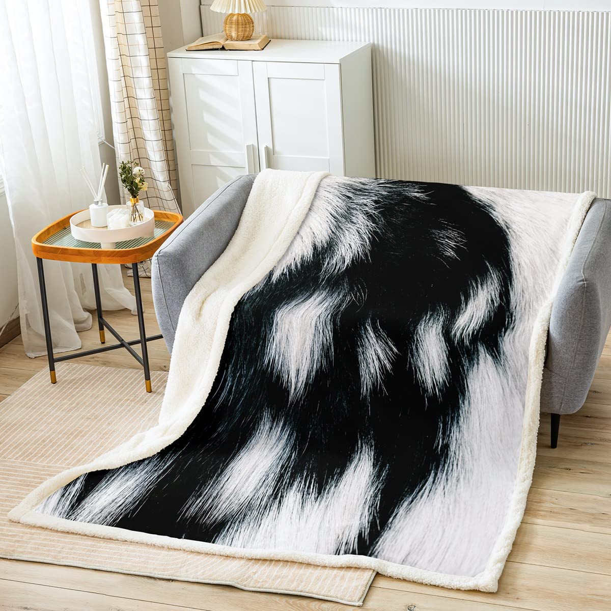 Loussiesd Cowhide Sherpa Blanket Kids Black White Animal Hair Throw Blanket Women Men Microfiber Soft Rustic Spotted Cow Fleece Blanket Farmhouse Fuzzy Blanket Double 60x79 Inch