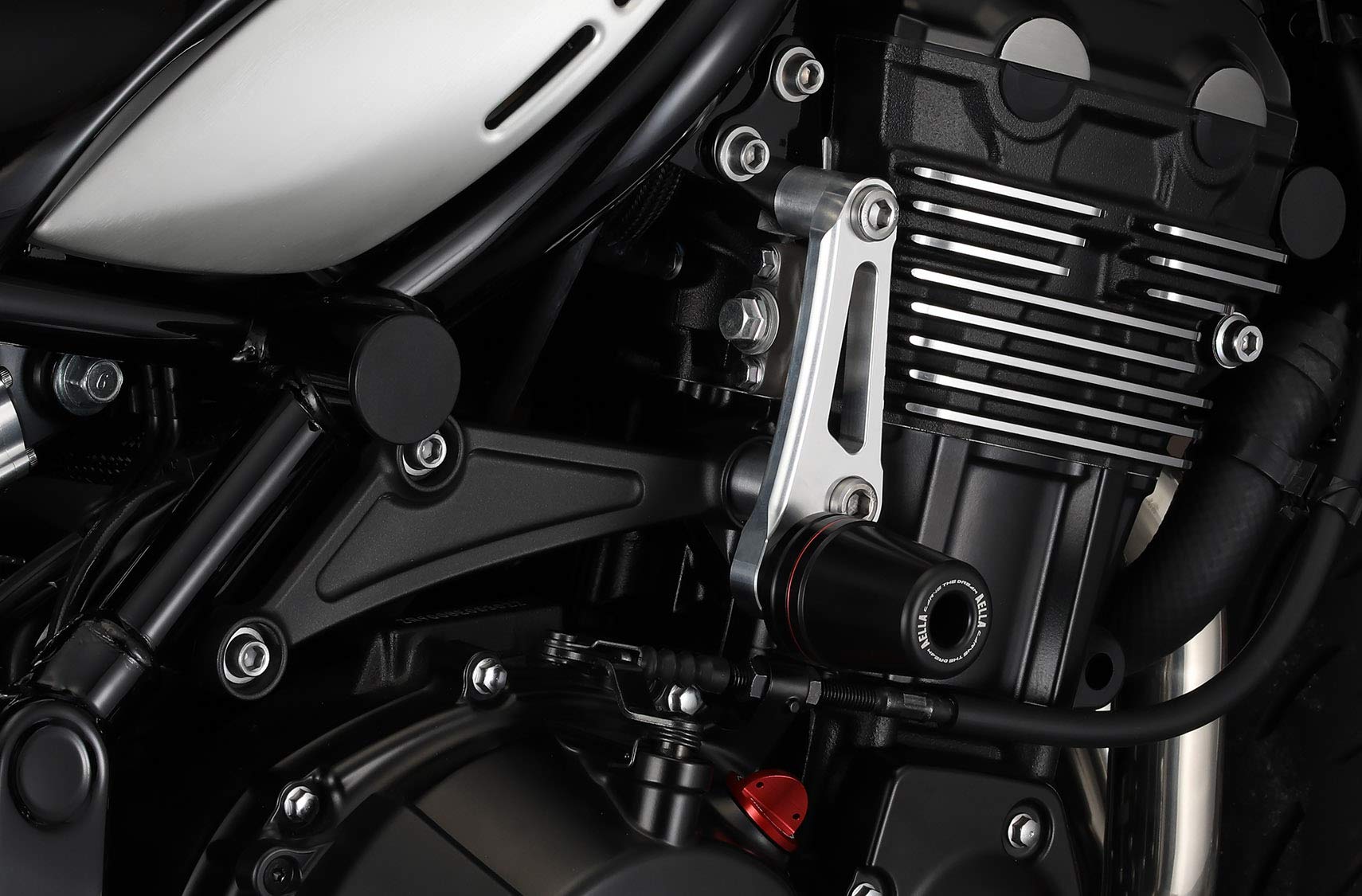 Amazon | AELLA(アエラ) フレームスライダー Z900RS ブラック AE-68134 