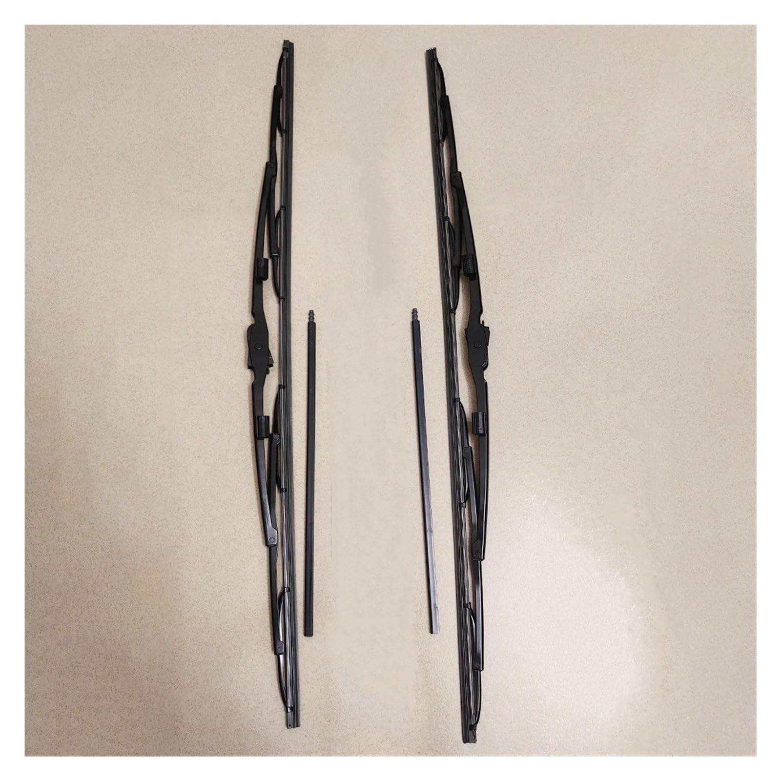 Escobillas Limpiaparabrisas Para DAF Camiones 2PC 700mm Escobilla Limpiaparabrisas Con Chorro Largo 0911212S2 1542873S2 1542874 1542876 911212S2 Limpiar Ventanas