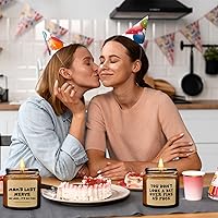 Vista 6 de Oh mira. ¡Está en llamas! Velas de soja perfumadas de lavanda, divertidos regalos únicos para mamá para el día de la madre, Navidad, cumpleaños