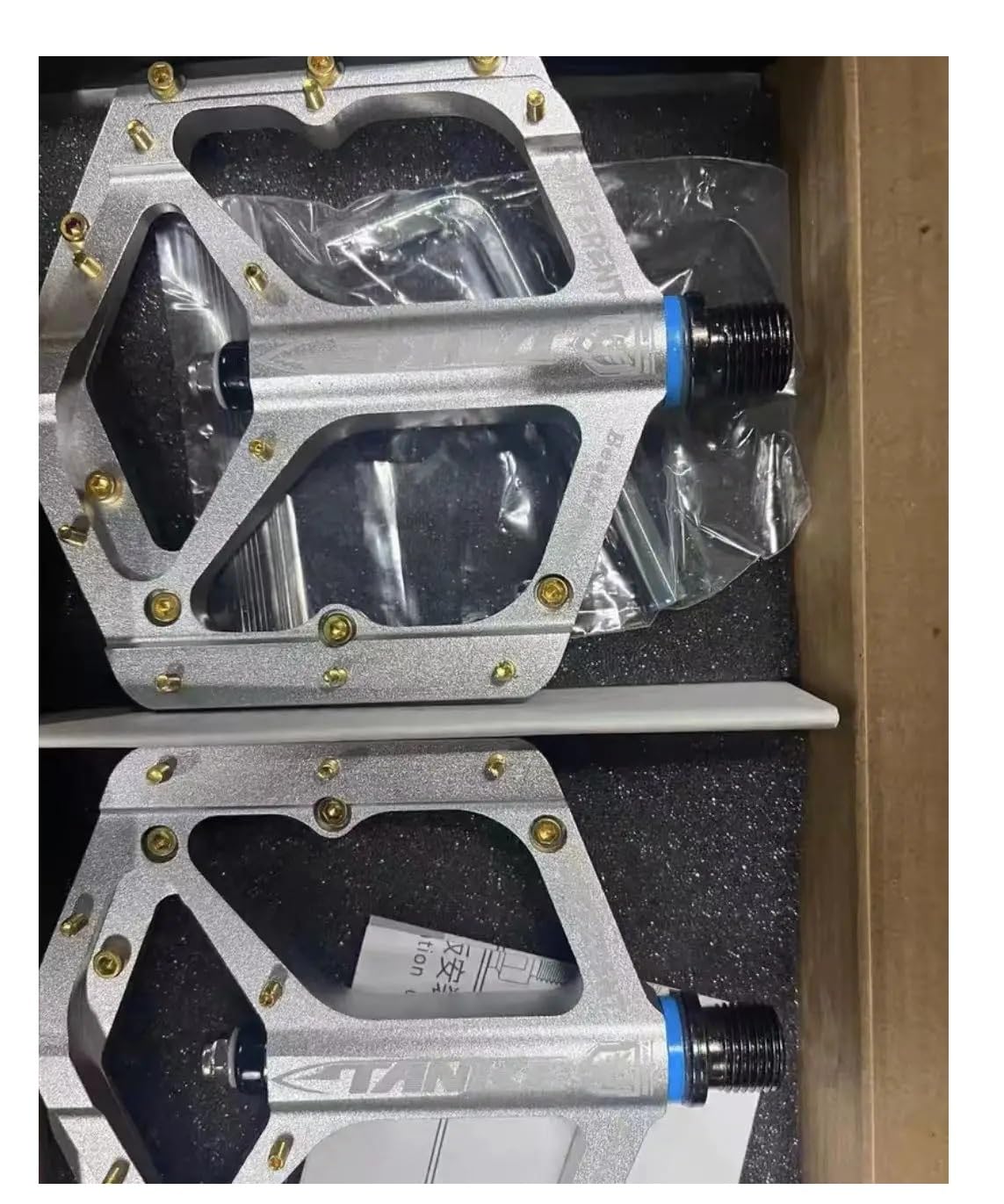 JIASHUNHE Bike Pedals Pedals MTB Aluminum Alloy Non-slip Bicycle Pedal(Silver)
