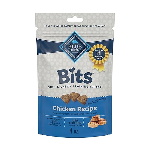 Blue Buffalo Bits Soft Dog Treats for Training, Made With Natural Ingredients & Enhanced with DHA, Chicken Recipe, 4-oz Bag - Chicken - 4 Ounce (Pack of 1)