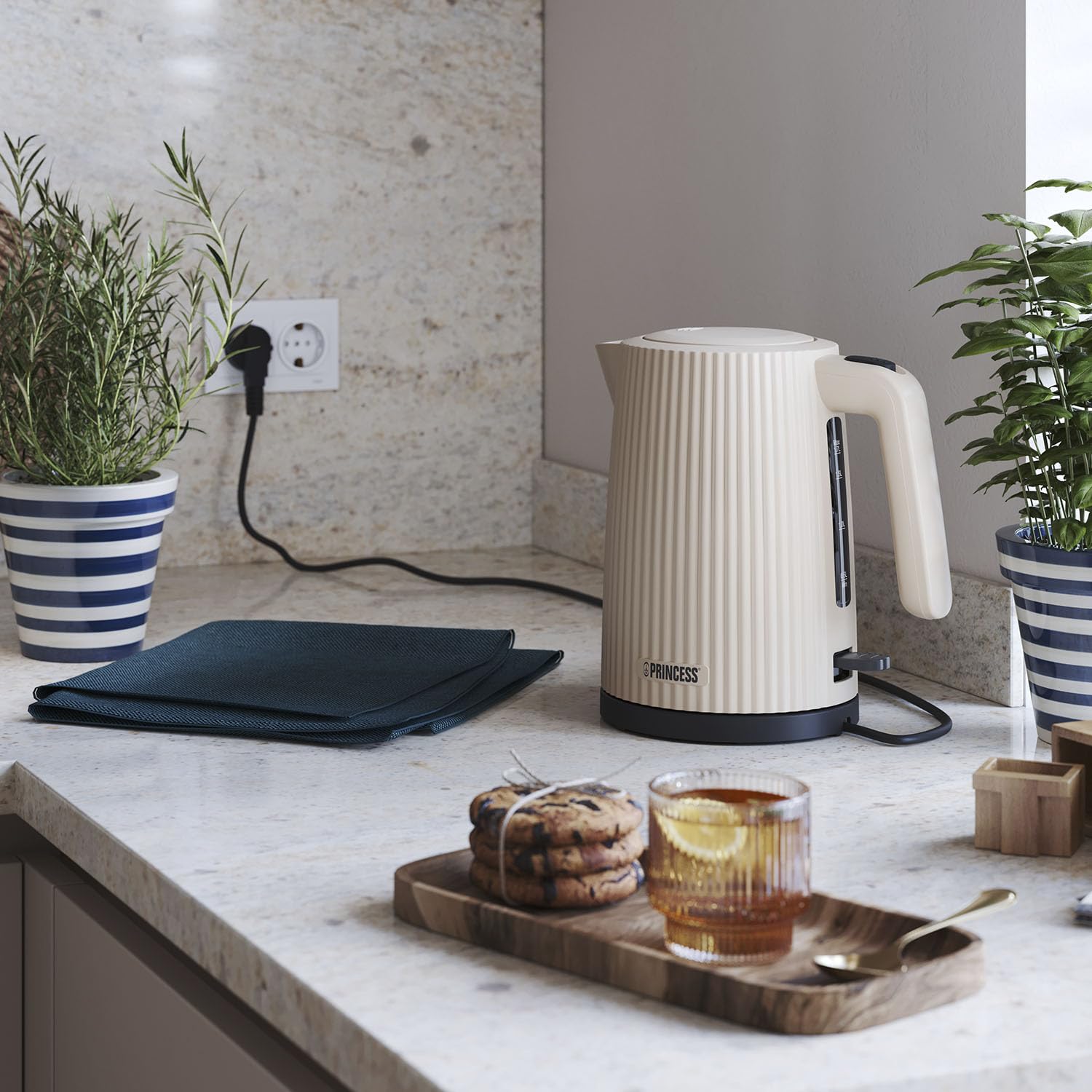 Princess Bollitore Wave, 1,7L, 360° senza fili, 2200W, BPA-free, protezione surriscaldamento e secco, indicatore livello acqua, filtro rimovibile, spegnimento automatico, cavo 0,7m, 236048