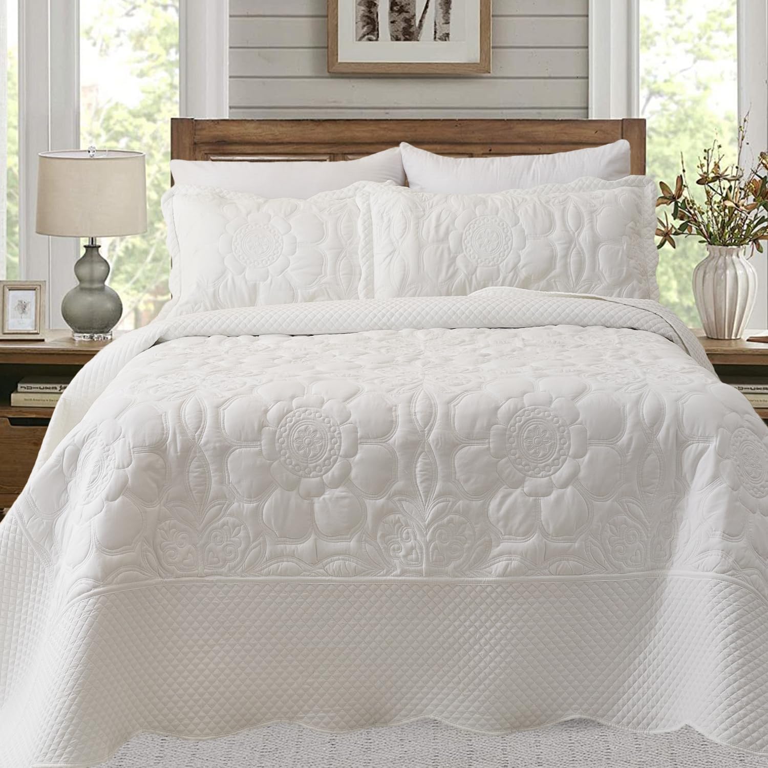Cmfshape Oversized King Bedspread 120"x120" - California King Floral Pattern Stitching Quilt Set,Luxury Bedding Set,Reversible Ultra Soft Lightweight Bedspread Coverlet for All Season,3 Pieces,White