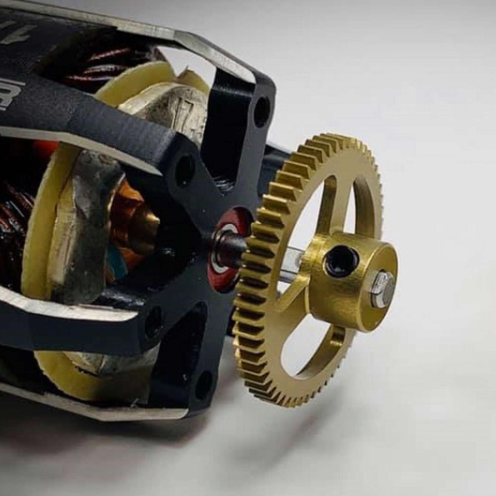 INGRANAGGIO IN PLASTICA 2mm CON MOZZO IN ALLUMINIO - 26 DENTI 16mm Anglewinder 15