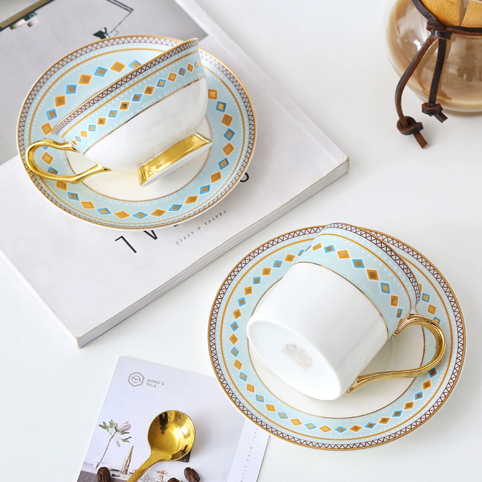 Ceramiczny kubek do kawy zestaw filiżanek do kawy z porcelany kostnej luksusowy wykwintny prosty spodek do filiżanki popołudniowa herbata pachnąca filiżanka do herbaty zestaw kubków do kawy (D)