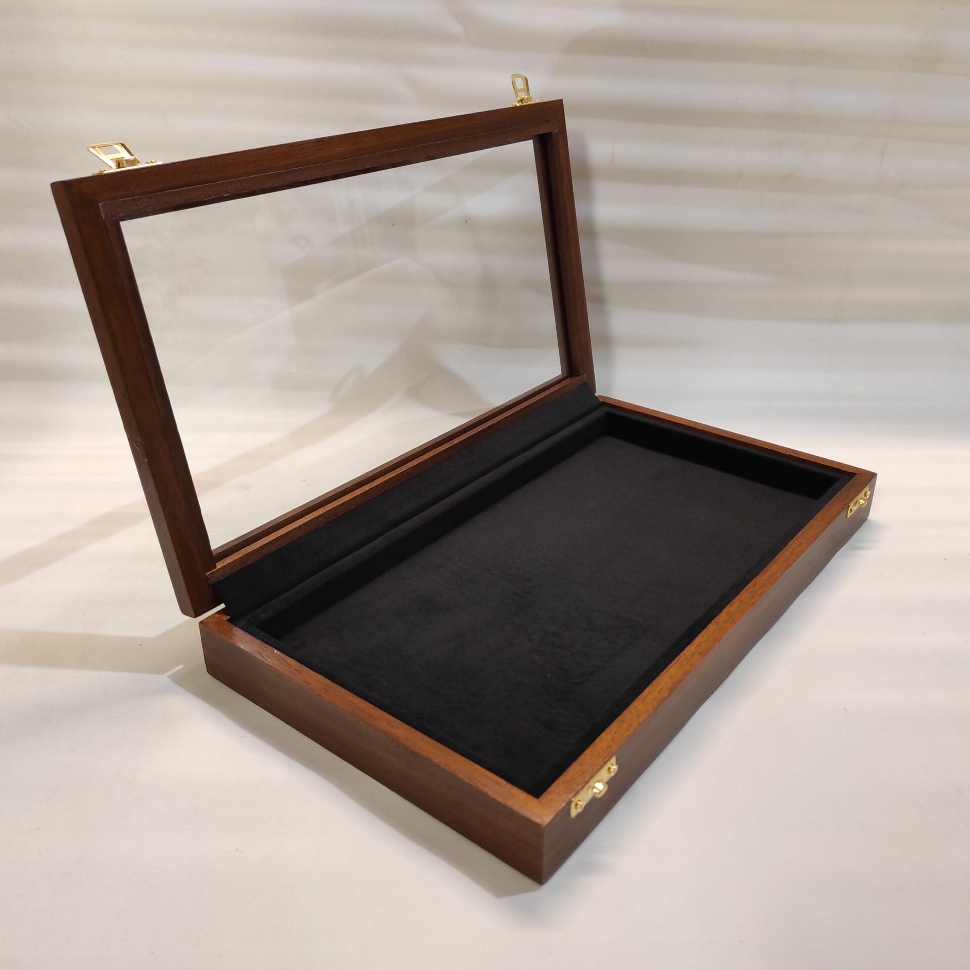 Coins&More Espositore cofanetto per coltelli da collezione in legno e vetro, fondo imbottito, fatto a mano in Italy, numerato e certificato