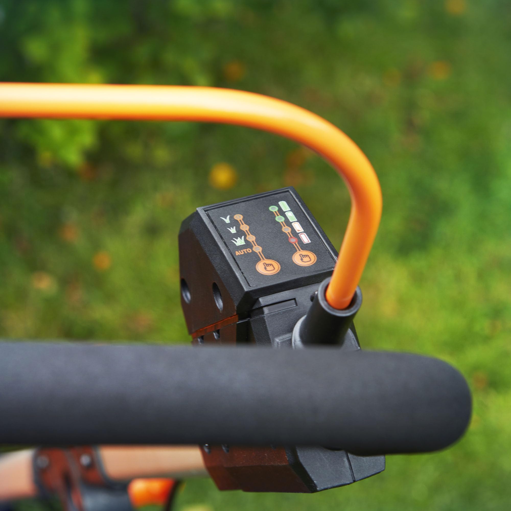 LawnMaster Tosaerba a batteria da 48 V, 46 cm, set di 2 batterie MX 24 V 4,0 Ah, 2 caricatori rapidi, rullo posteriore, espulsione laterale dell'erba e funzione pacciamatura, tosaerba a batteria per