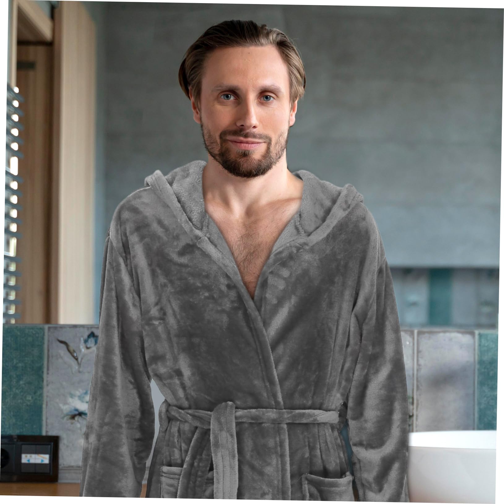 Beavorty Peignoir de Bain Homme Long à Capuche Polyester et Confortable Sortie de Bain et Facile Entretien avec Poches Robe de Chambre Polyvalente pour Spa et Détente