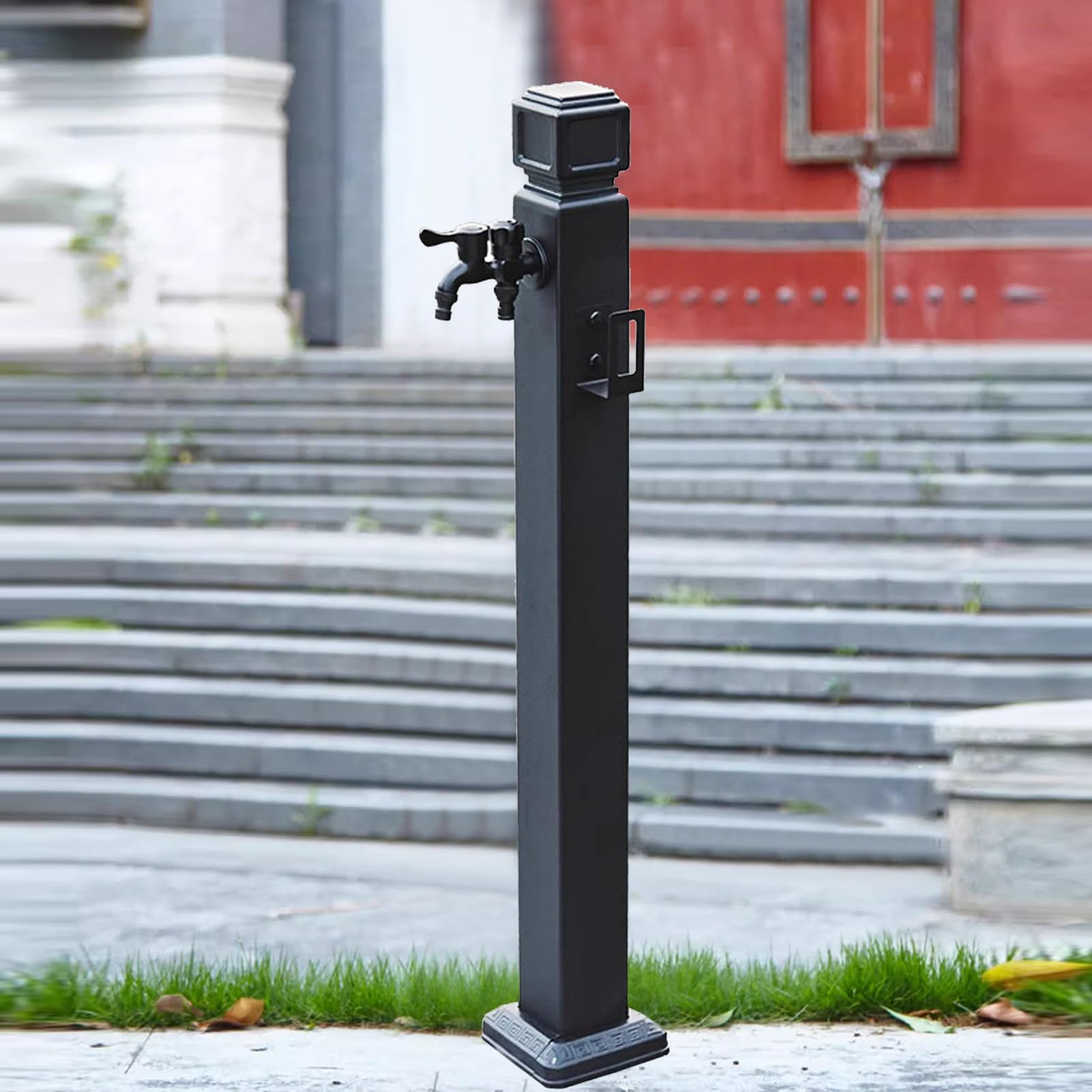 Columna de agua de diseño minimalista en acero inoxidable para exterior