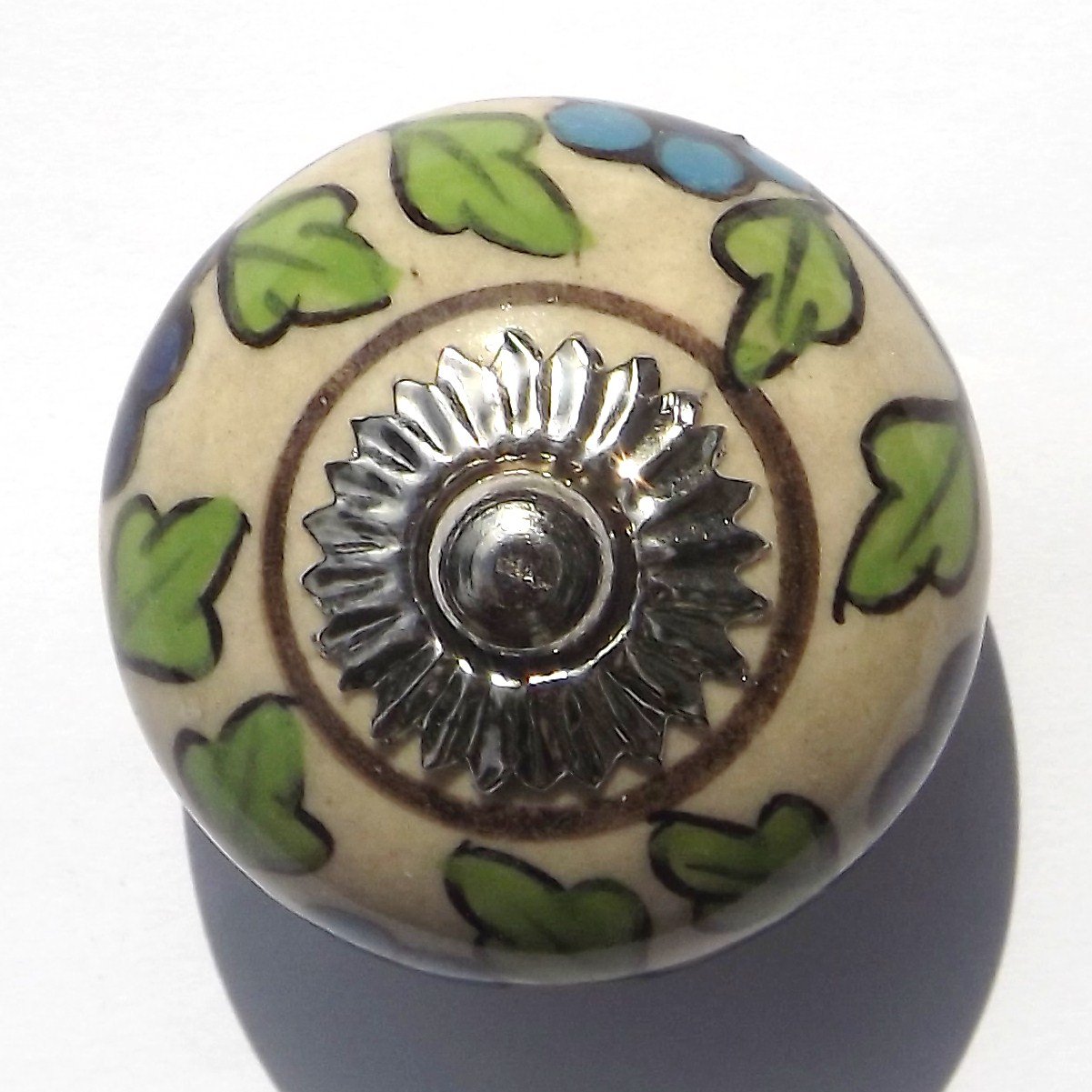 Glass Doorknobs And Furniture Pulls Multicoloured Antique Cream Round With William Morris Blue Flowers (Chrome Fittings) Ceramic Cupboard Door Knobs Drawer Pulls Shabby Chic Handle Porcelain