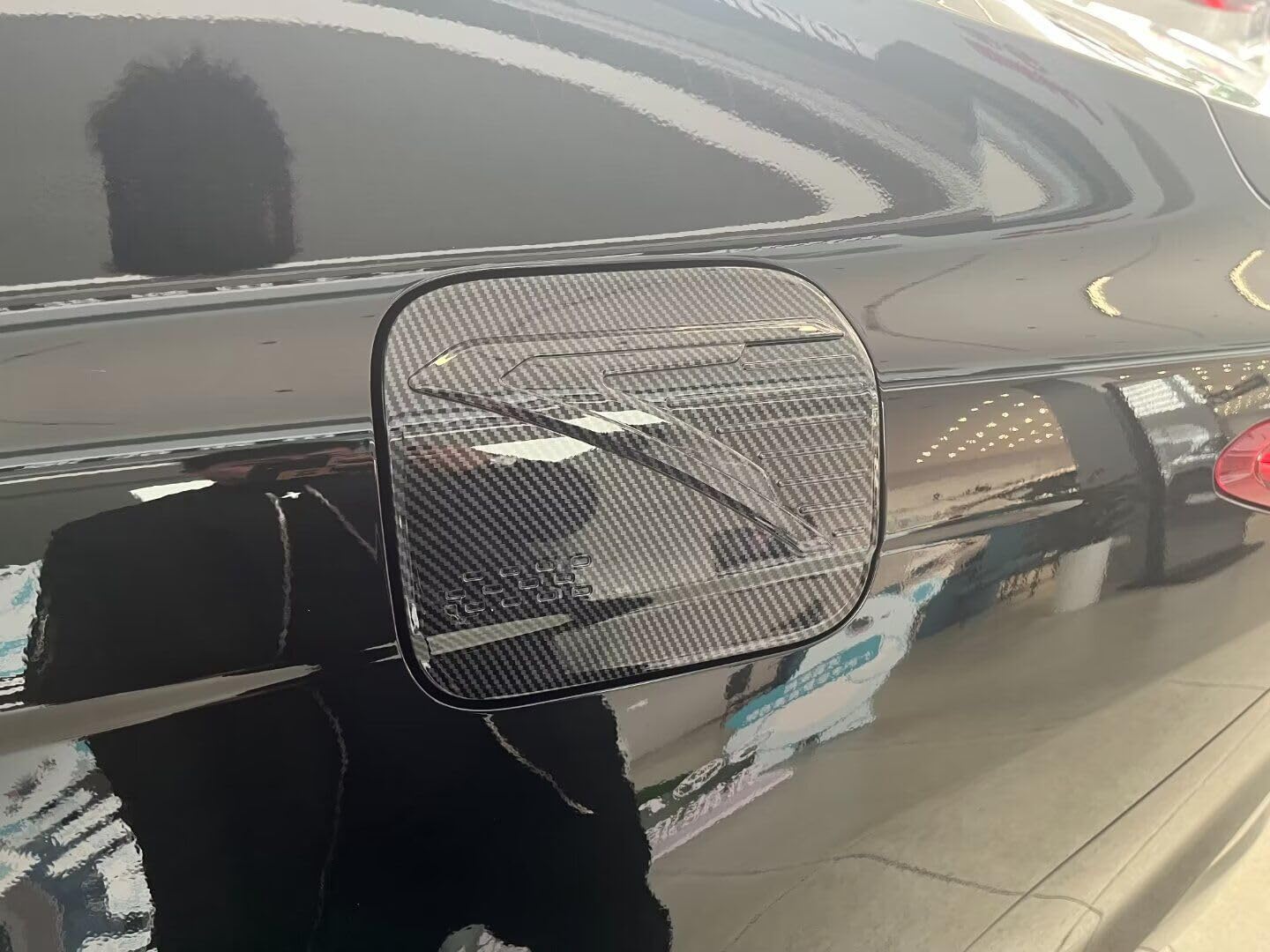 Fuel Tank Cover, Compatible for Toyota Camry 2025 2026 Accessories Oil Cap Gas Cover Trim Sticker Carbon Fiber Print