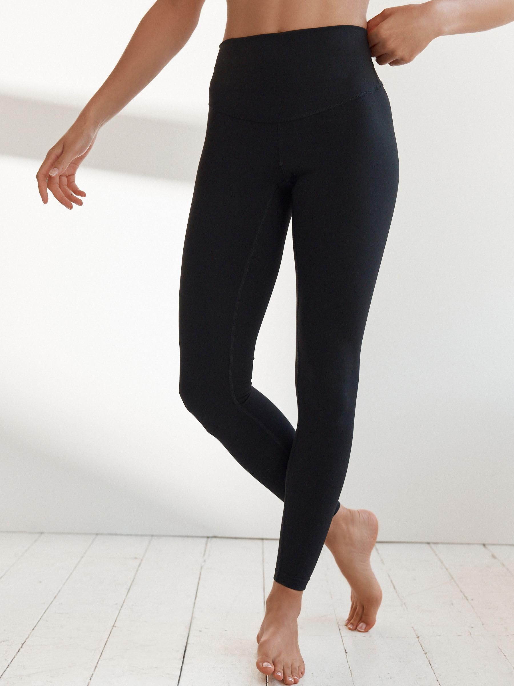 NEXT Damen Standard Active Sports Dry Tech Lange, Figurformende Leggings mit hohem Bund für eine Flache Bauchform