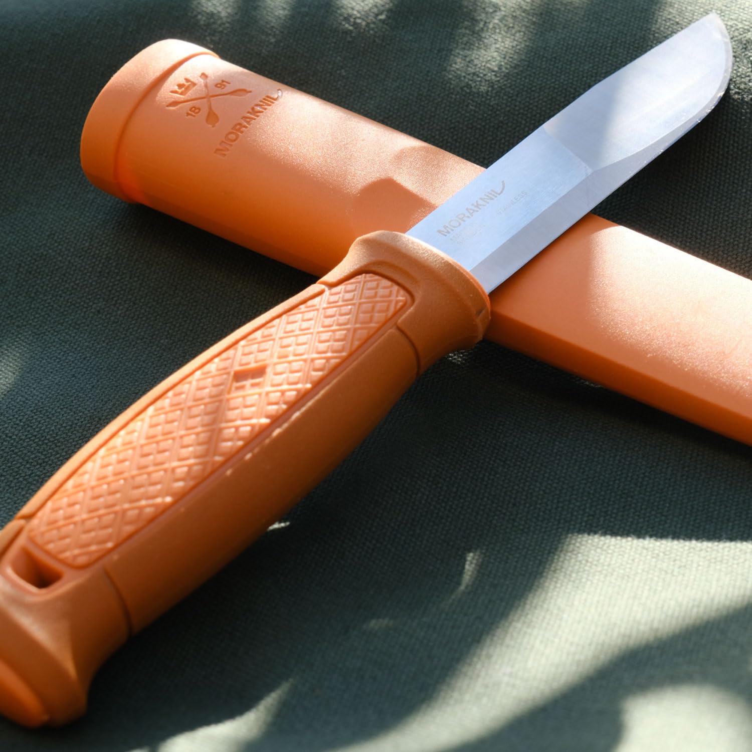Mora survivalmes Kansbol Orange Brûlé avec Un polymère de Gaine d'…