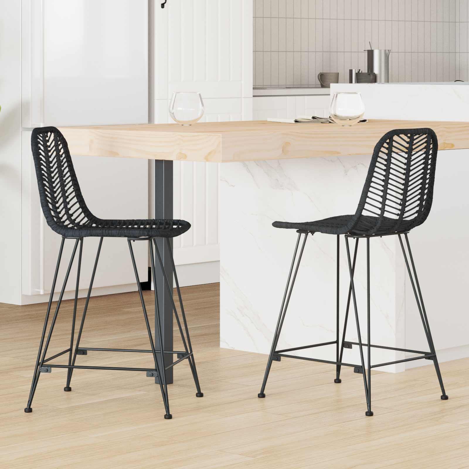 Chaises de bar en rotin et fer au design bohème chic pour salle à manger