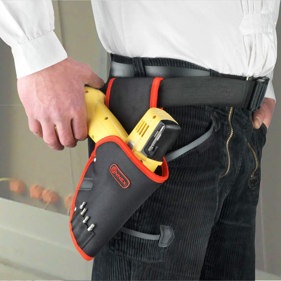 Connex Werkzeug-Gürteltasche - 16 Fächer - Mit Metallclip & Universalhaltern - Aus Polyester - Pflegeleicht & Bohrmaschinenhalter - 1 großes & 4 kleine Fächer - Für Rechtshänder - Mit Gürtelschlaufe
