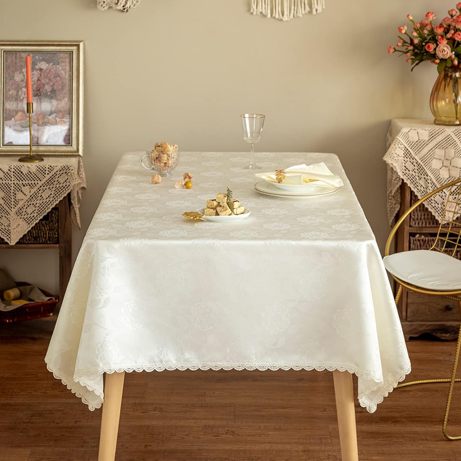 GLORY SEASON Textured Tablecloth Waterproof Spillproof Lace Trim Rectangle Damask Fabric Table Cloth for Wedding Kitchen Dinning Tabletop Decoration,Oblong Table Cover 55 x 86 Inch, Ivory White