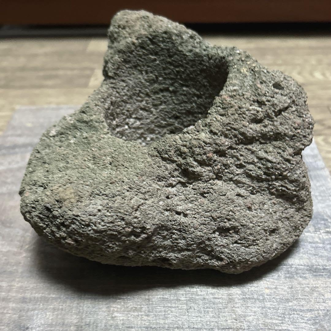 Amazon.co.jp: 山渓鉢 一点モノ 軽石鉢 溶岩石 植木鉢 盆栽 多肉植物