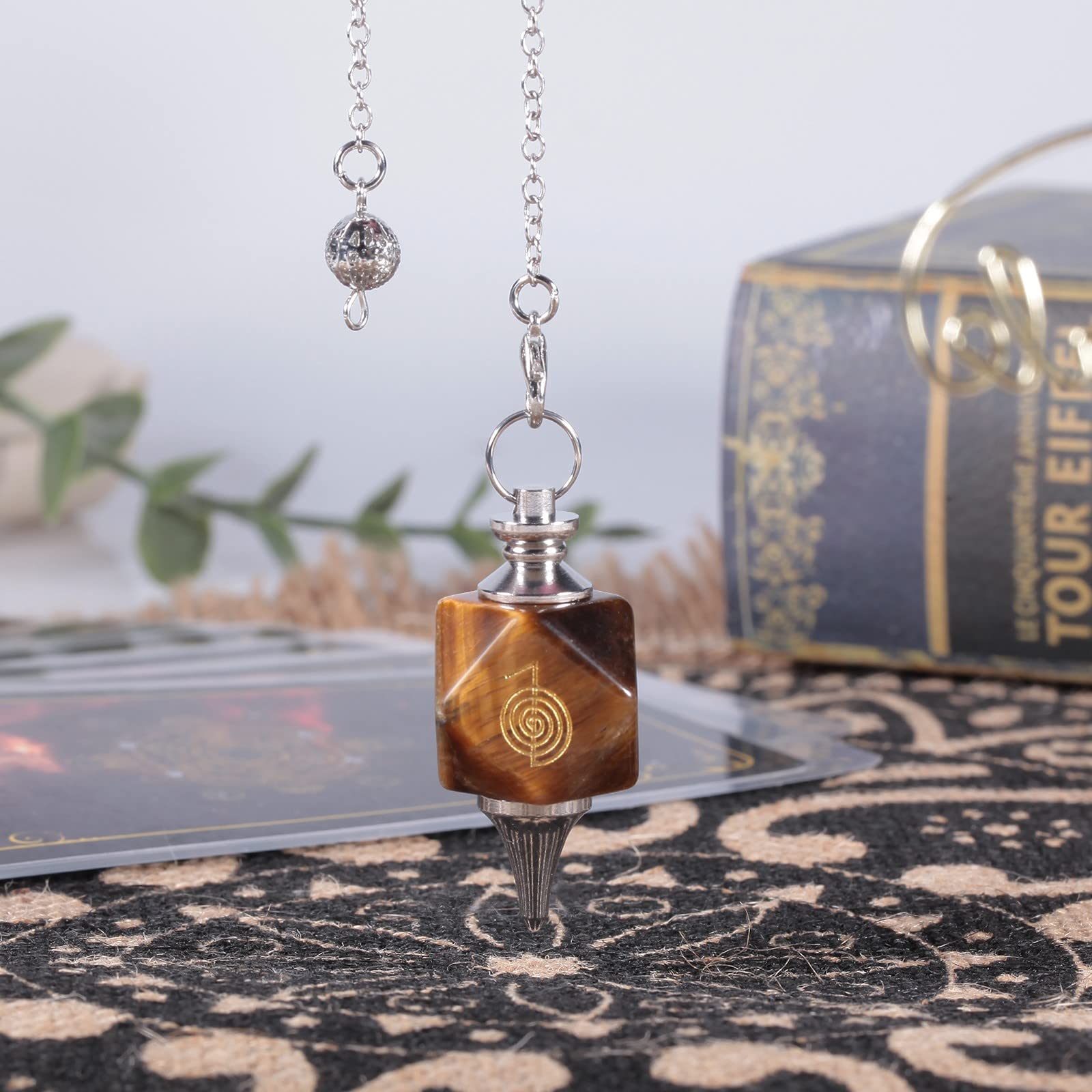 Mookaitedecor - Péndulo de cristal natural con símbolo Reiki para radiestesia y adivinación, péndulo poliédrico de piedra de cristal Reiki con cadena para meditación y herramienta Wicca, ojo de tigre