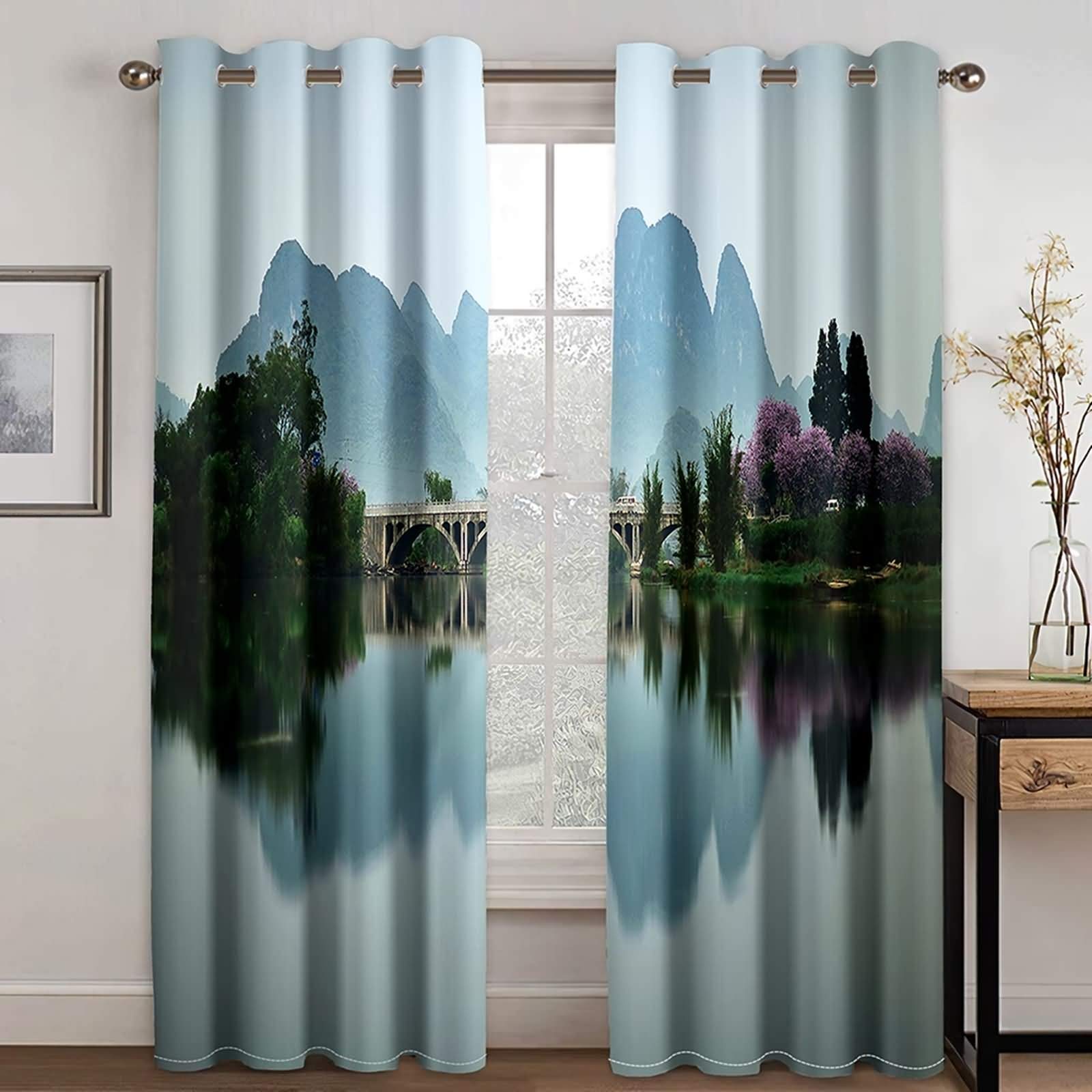 Rideau imprimé paysage montagnard pour créer un cocon thermique dans la chambre