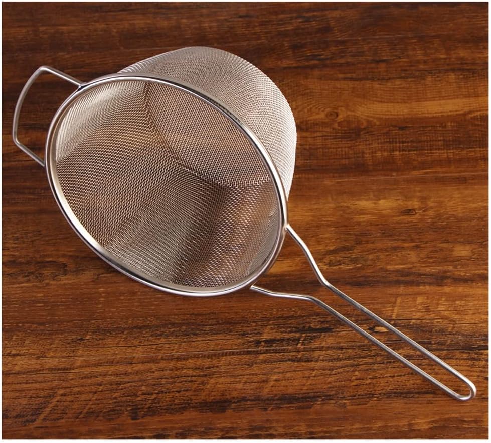 Fryer Basket Stainless Steel Frying Spoon with Handle Foam Skimmer Frying Basket Round Oil Skimmer Suitable for Fried Chicken Wings Noodles Meat Spider Strainer