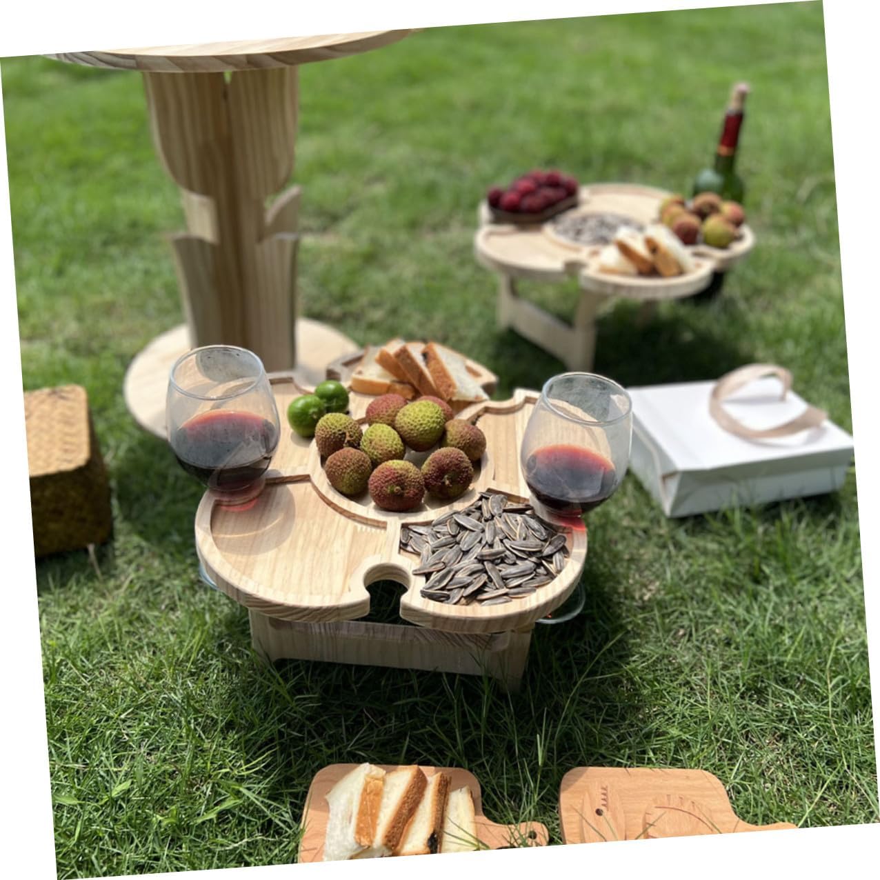 Portable Folding Wine Table with Tray 35cm Diameter Wooden Picnic Wine Rack for Outdoor Beach Camping BBQ and Picnic Accessories